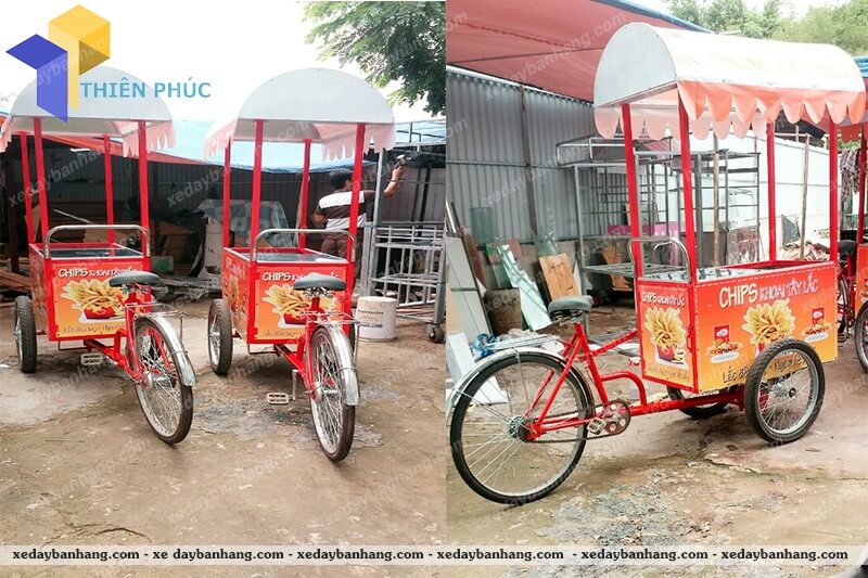 mẫu xe bán khoai tây lắc lưu động
