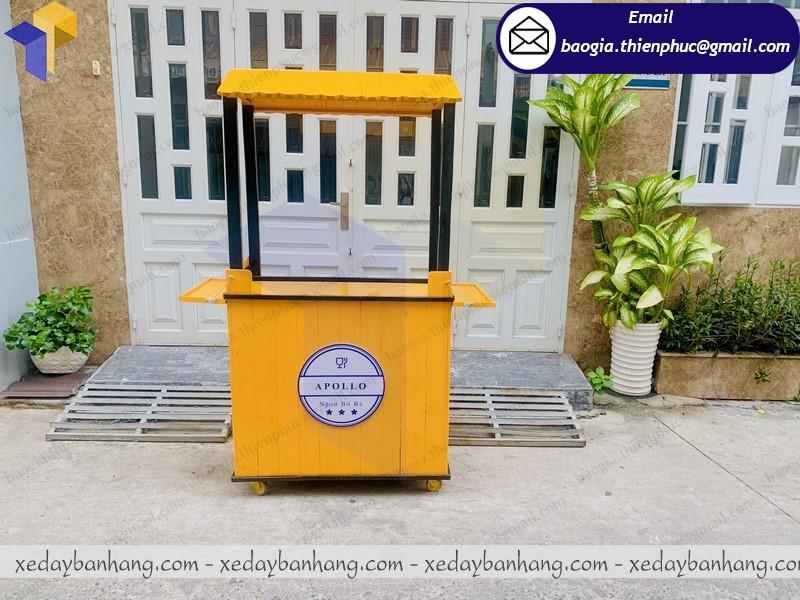 tủ gỗ bán cà phê