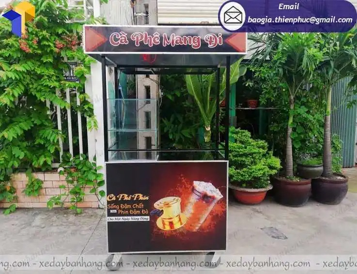 xe sắt bán cà phê mang đi