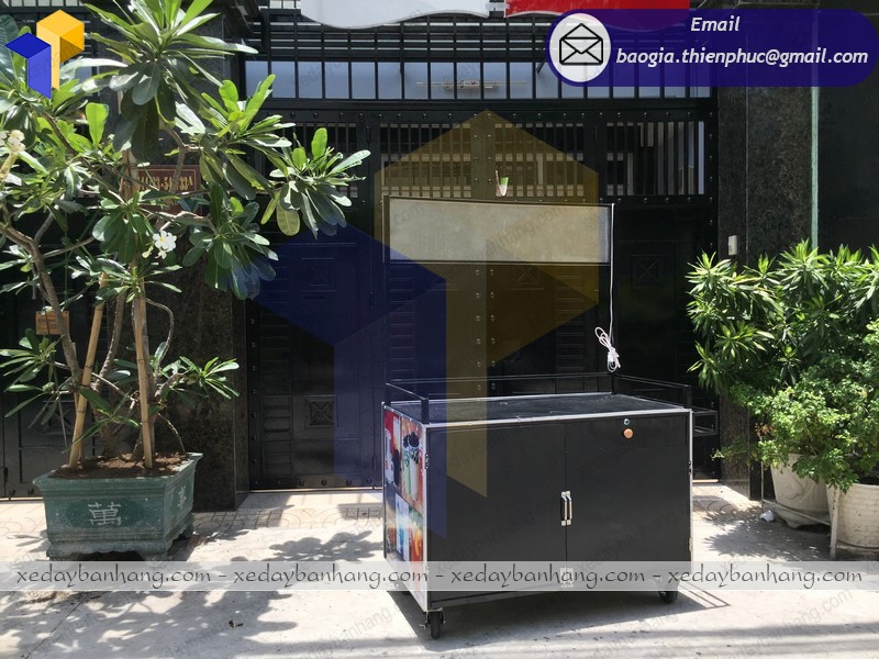 xe trà sữa vỉa hè