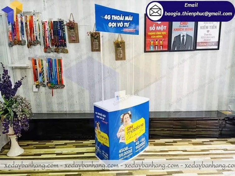 xưởng đóng bàn sampling nhựa giá rẻ