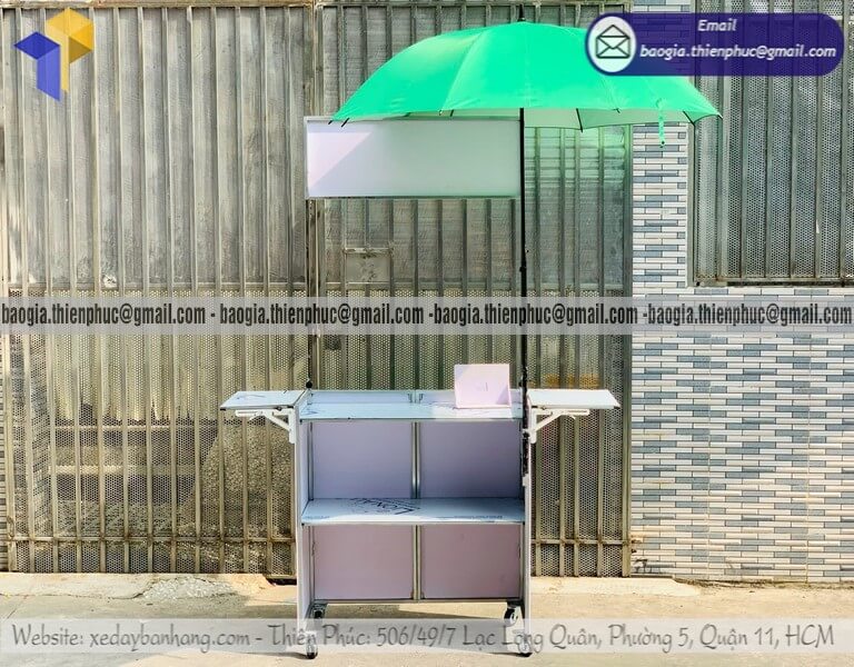 Xưởng sản xuất quầy bán bánh mì lắp ráp có thêm dù che chi phí thấp bán để thu hồi vốn